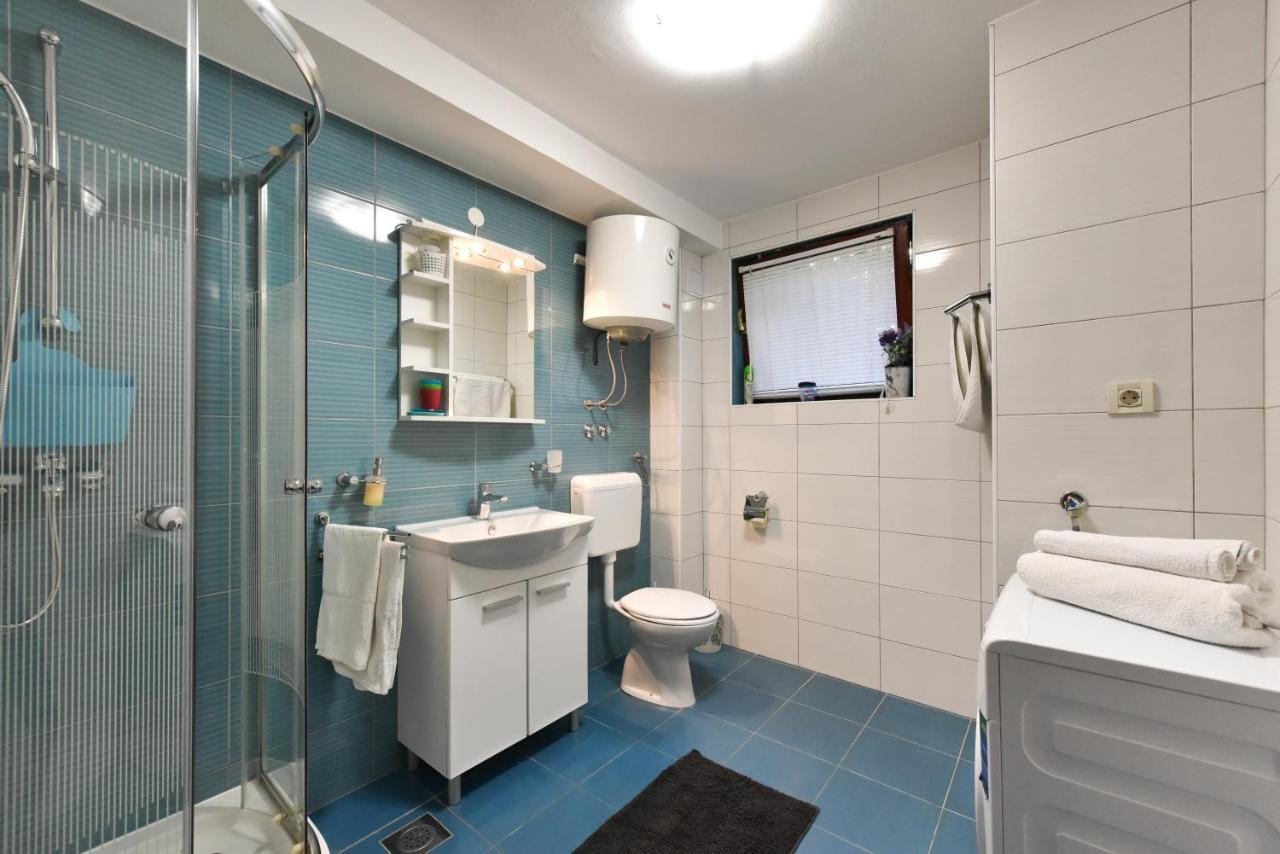 Lovely Apartment In The Groundfloor Zára Kültér fotó